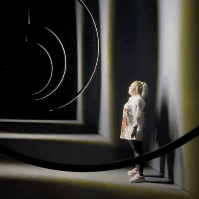 In het licht staan NXT museum Amsterdam